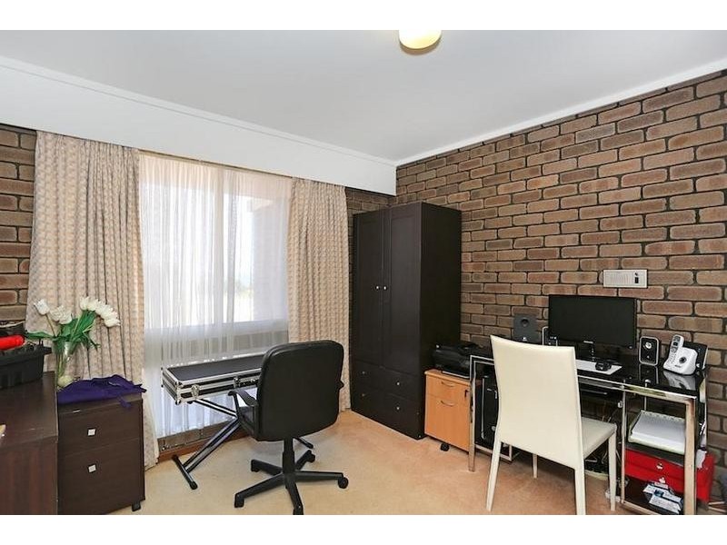 36 Halls Head Parade, Halls Head WA 6210