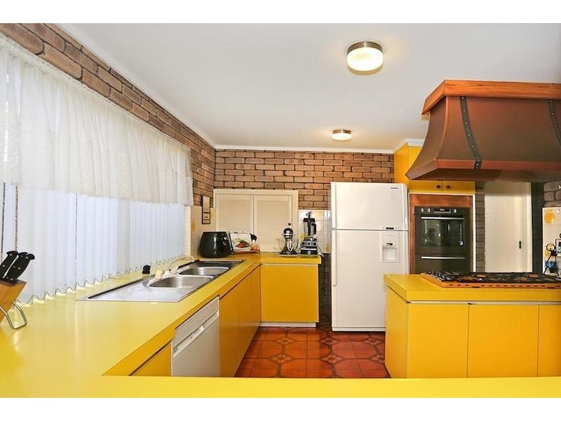 36 Halls Head Parade, Halls Head WA 6210