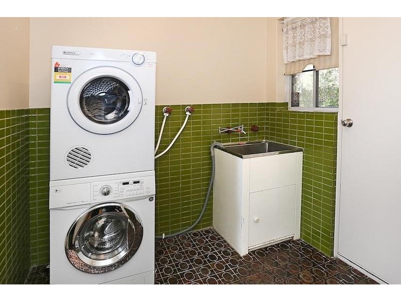 36 Halls Head Parade, Halls Head WA 6210