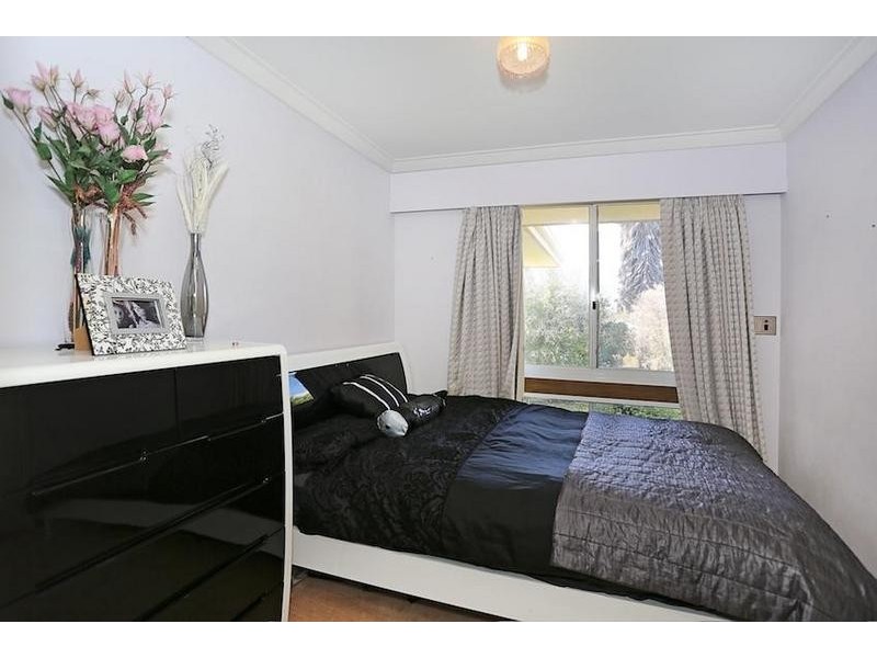 36 Halls Head Parade, Halls Head WA 6210