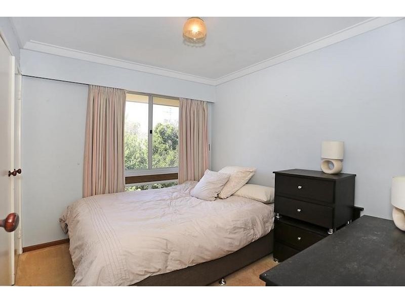 36 Halls Head Parade, Halls Head WA 6210