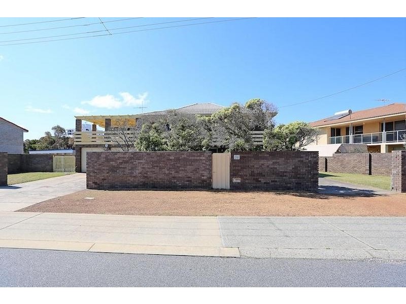 36 Halls Head Parade, Halls Head WA 6210