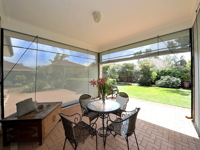 4 Maggie Way, Coodanup WA 6210