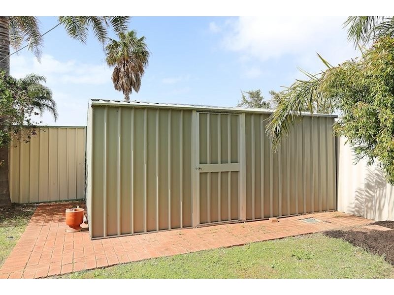 28 Templetonia Promenade, Halls Head WA 6210