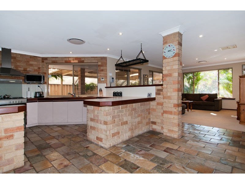 4 Magog Court, Greenfields WA 6210