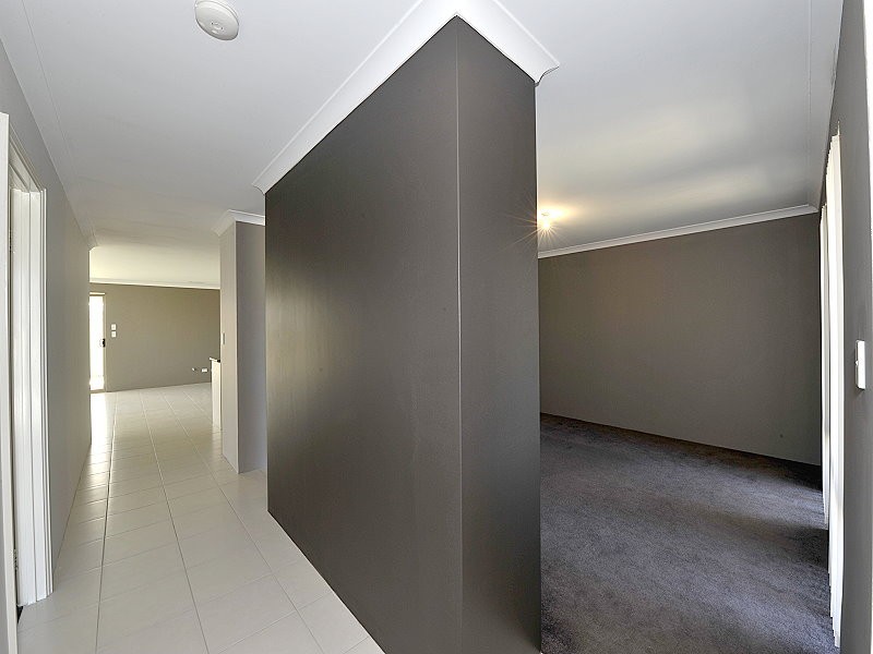 25 Oakwood Gate, Meadow Springs WA 6210