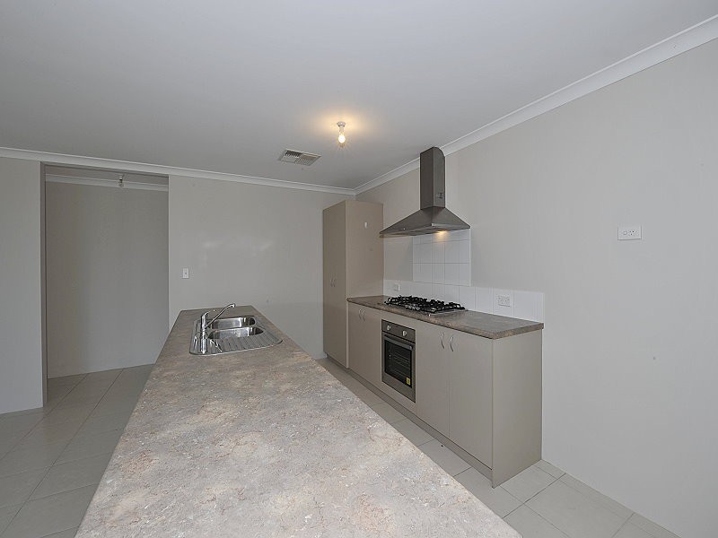 25 Oakwood Gate, Meadow Springs WA 6210