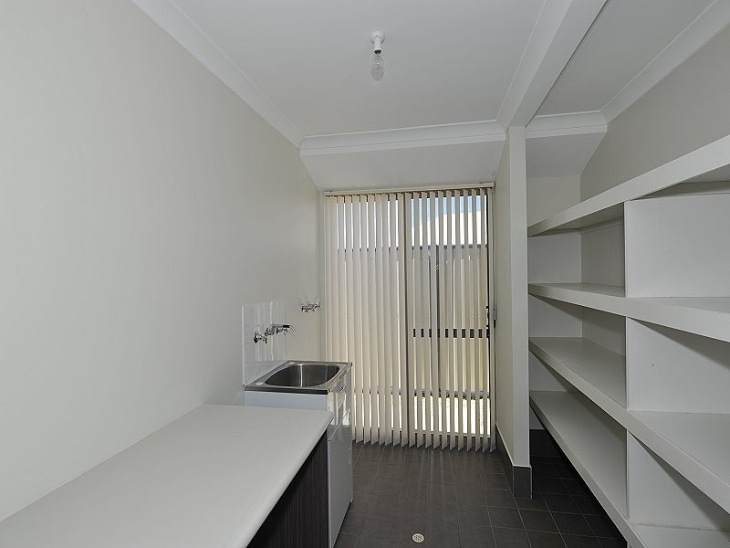 25 Oakwood Gate, Meadow Springs WA 6210