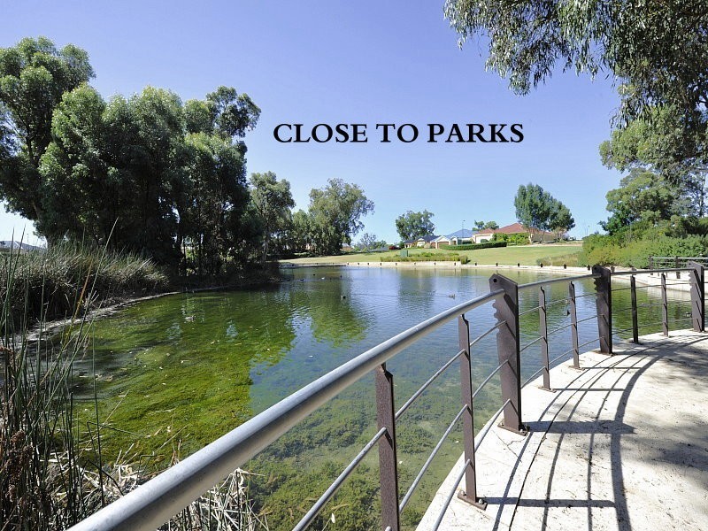 25 Oakwood Gate, Meadow Springs WA 6210