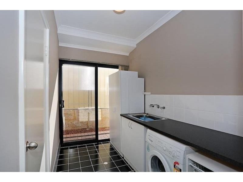 4 Joshua Carrol Street, Madora Bay WA 6210