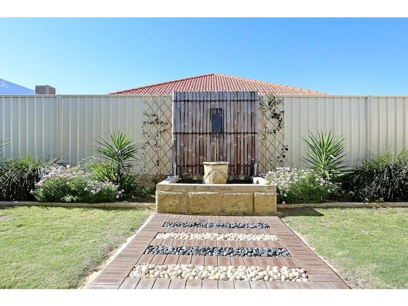 4 Joshua Carrol Street, Madora Bay WA 6210