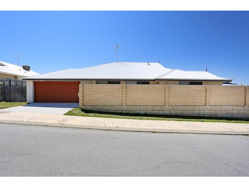 18 Asper Wy, Halls Head WA 6210