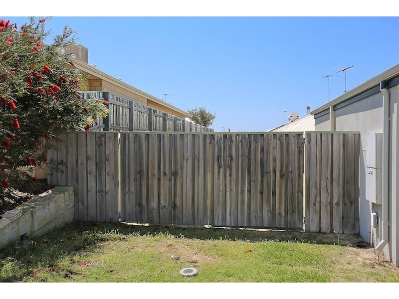 18 Asper Wy, Halls Head WA 6210