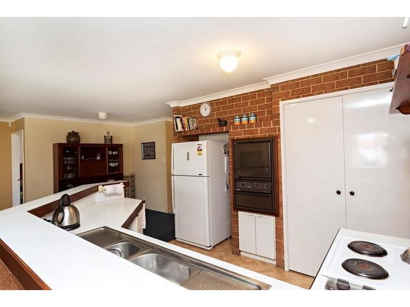 34 Cambridge Drive, Greenfields WA 6210