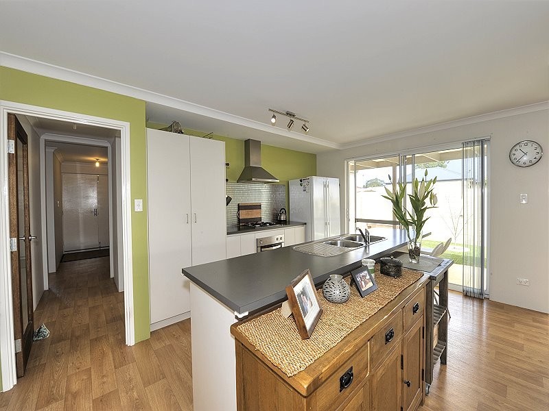 19 Bobtail Bend, Wannanup WA 6210