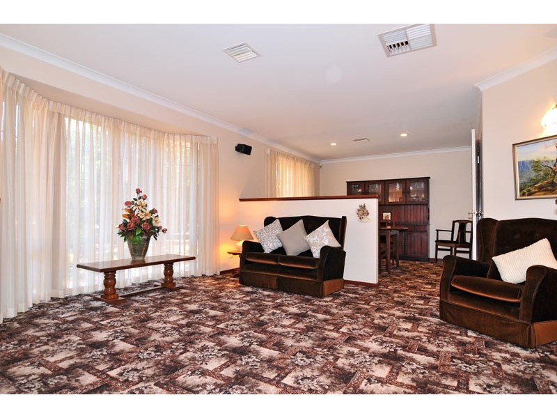 13 Redbank Rise, Greenfields WA 6210