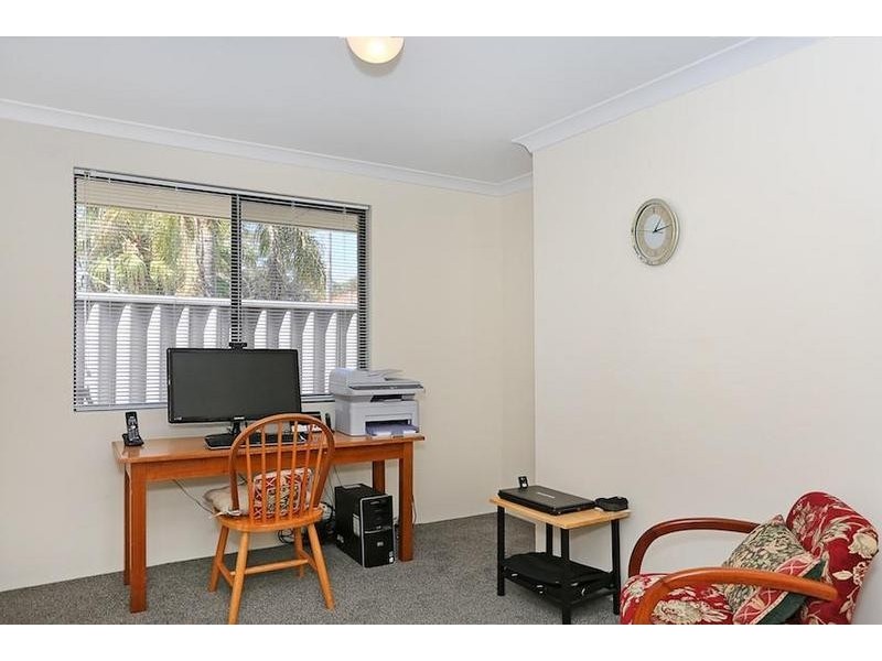 3 Pine Court, Meadow Springs WA 6210