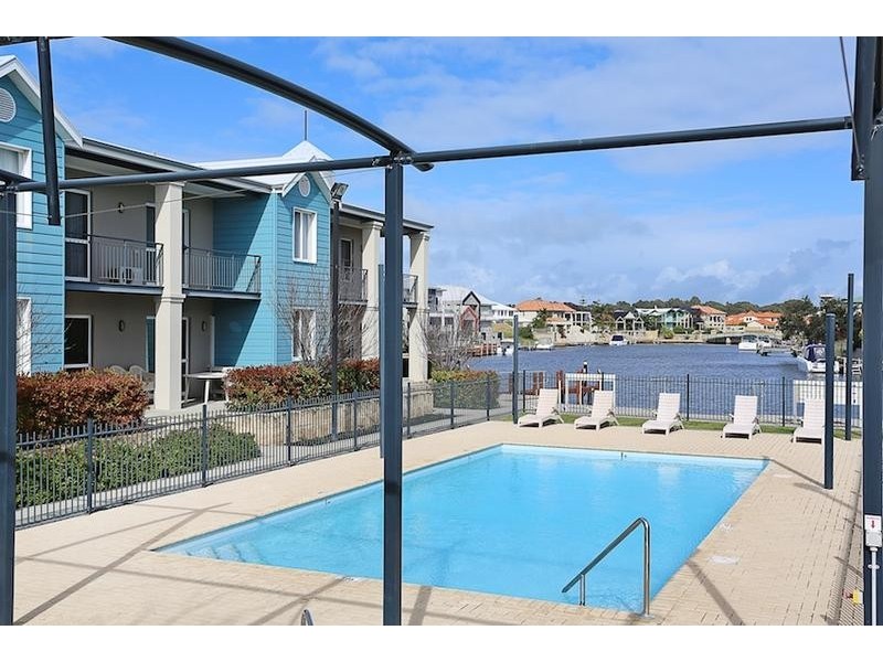 64/20 Apollo Place, Halls Head WA 6210