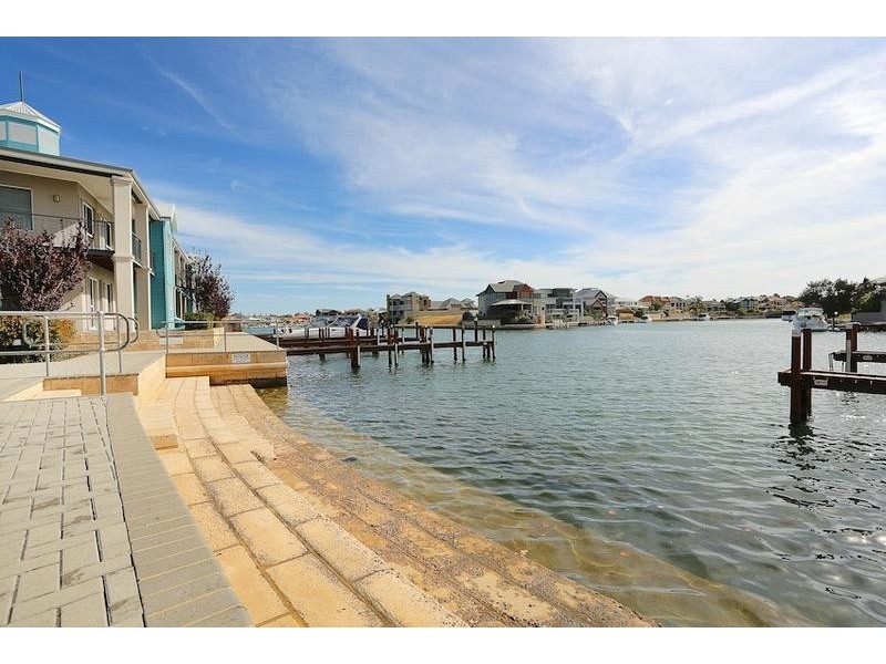 64/20 Apollo Place, Halls Head WA 6210