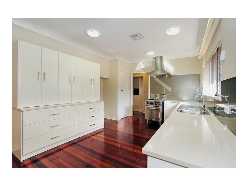 7 Comet Street, Dudley Park WA 6210