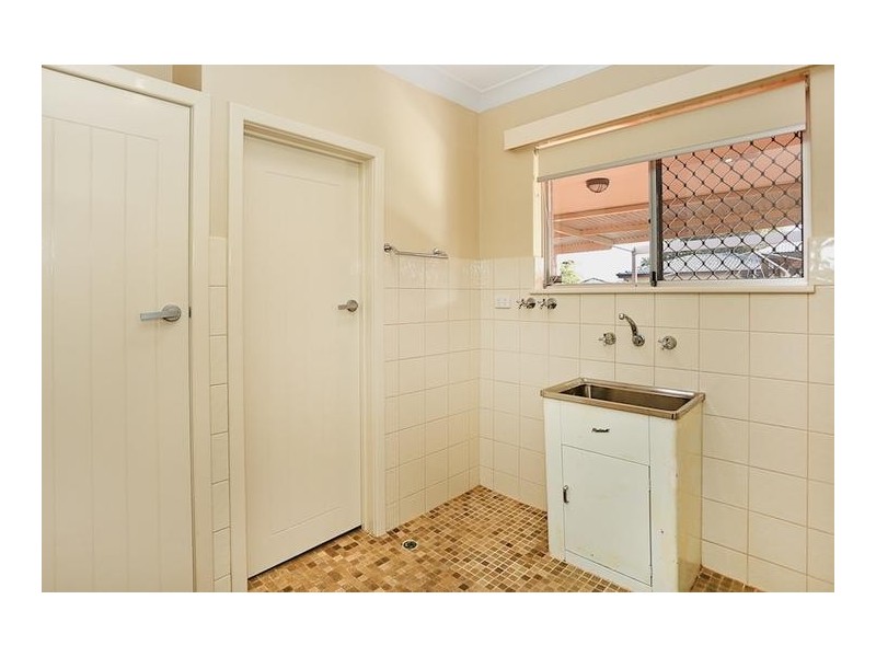 7 Comet Street, Dudley Park WA 6210
