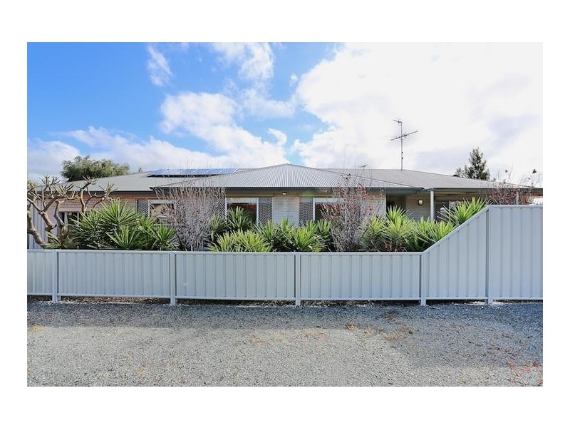 7 Comet Street, Dudley Park WA 6210
