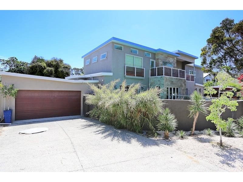 2 Allan Place, Halls Head WA 6210