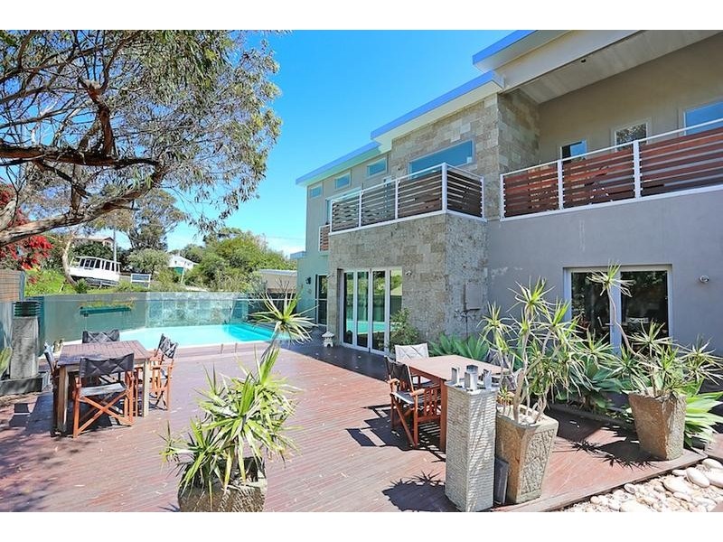 2 Allan Place, Halls Head WA 6210