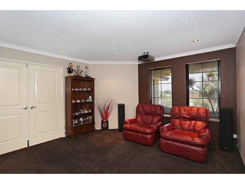 28 Albany Drive, Dawesville WA 6211