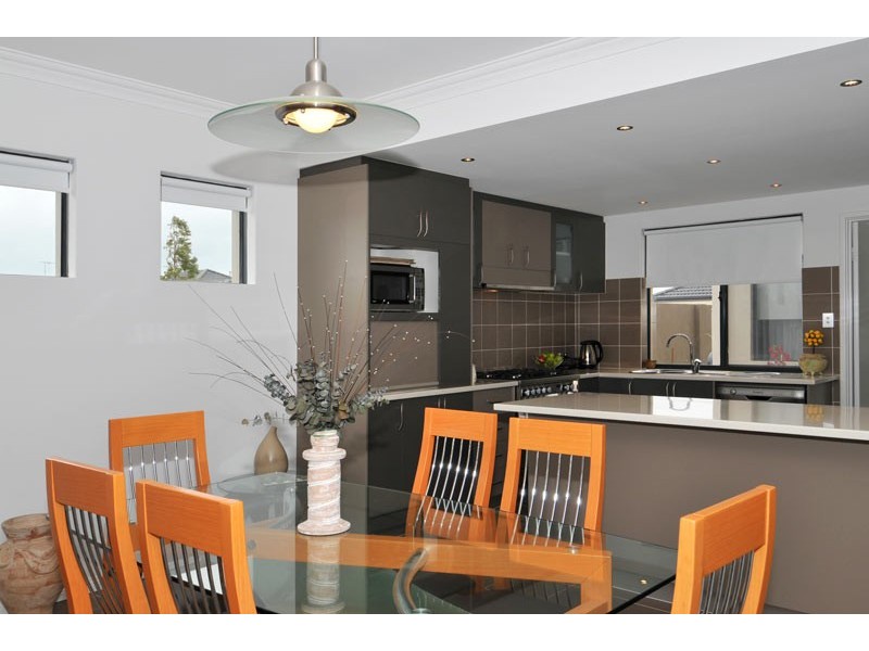 73 Darwin Terrace, Dudley Park WA 6210