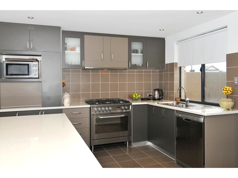 73 Darwin Terrace, Dudley Park WA 6210