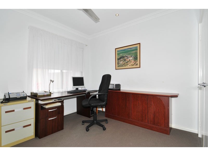 73 Darwin Terrace, Dudley Park WA 6210