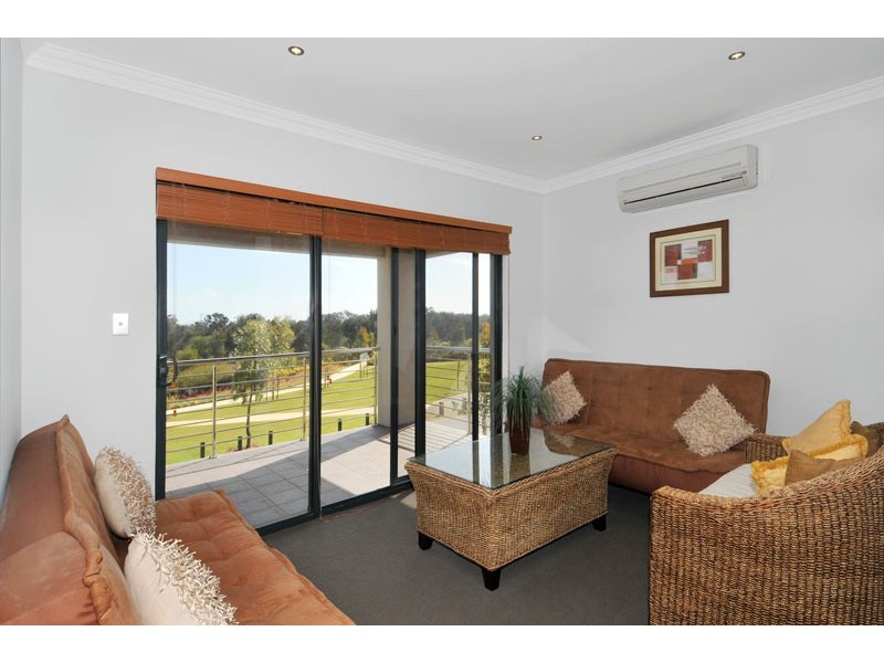 73 Darwin Terrace, Dudley Park WA 6210