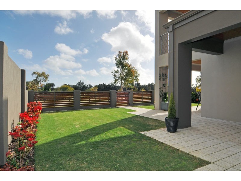 73 Darwin Terrace, Dudley Park WA 6210