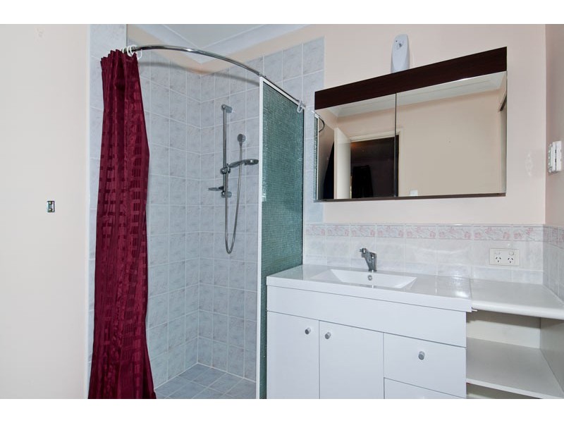 5 Lambourne Place, Halls Head WA 6210