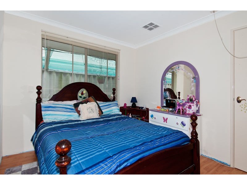 5 Lambourne Place, Halls Head WA 6210