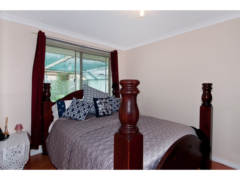 5 Lambourne Place, Halls Head WA 6210