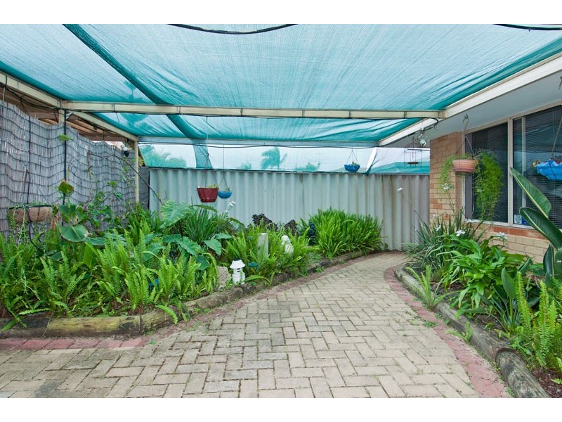 5 Lambourne Place, Halls Head WA 6210