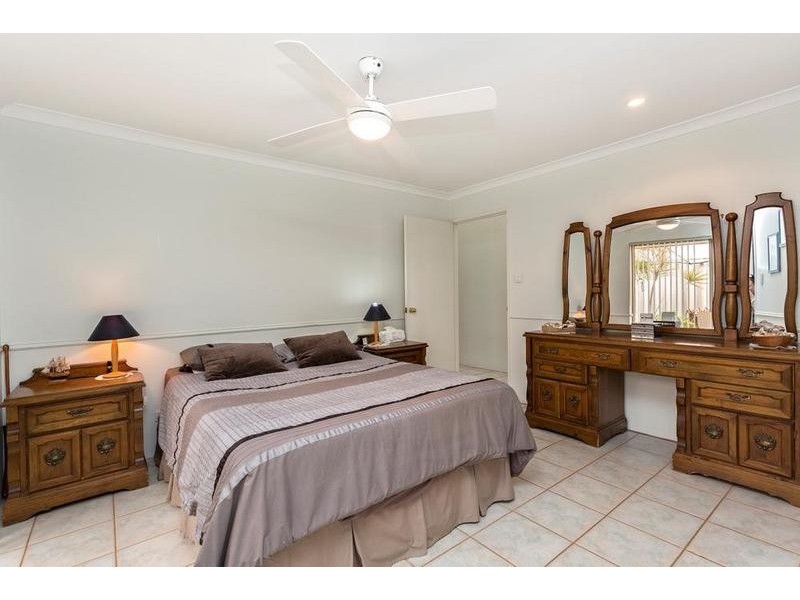 8 Nutans Court, Halls Head WA 6210