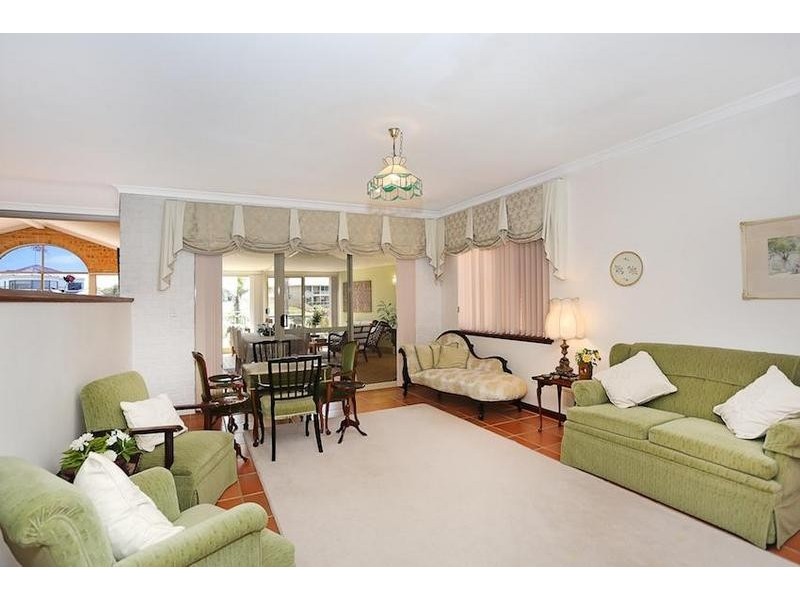 24 Cambria Island Retreat, Halls Head WA 6210