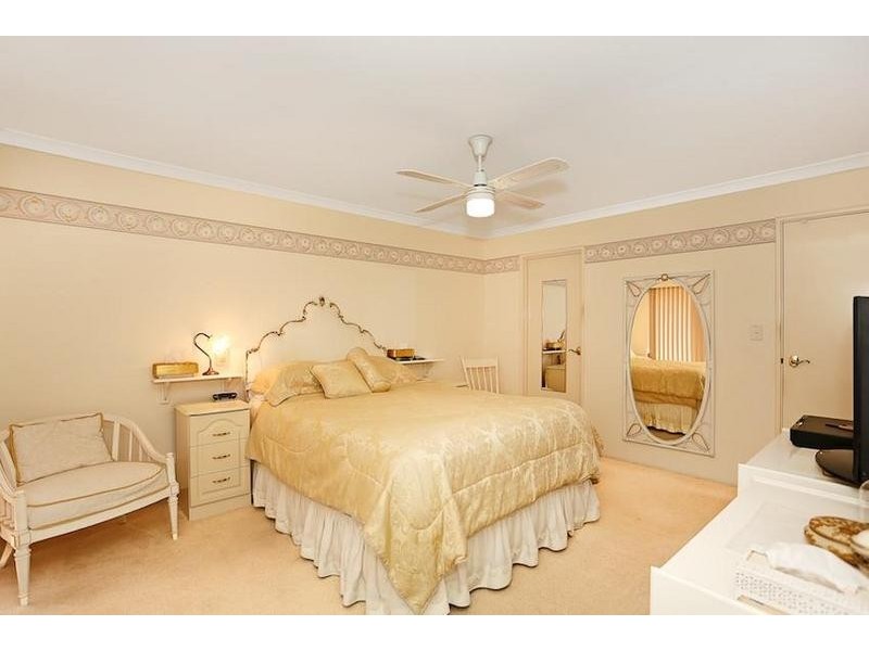 24 Cambria Island Retreat, Halls Head WA 6210