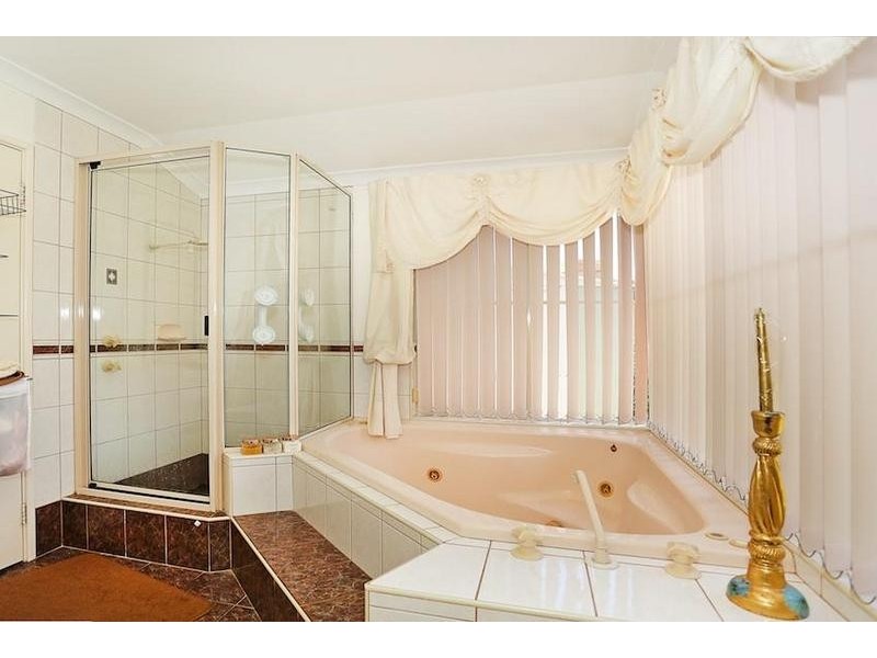 24 Cambria Island Retreat, Halls Head WA 6210