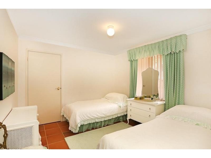 24 Cambria Island Retreat, Halls Head WA 6210