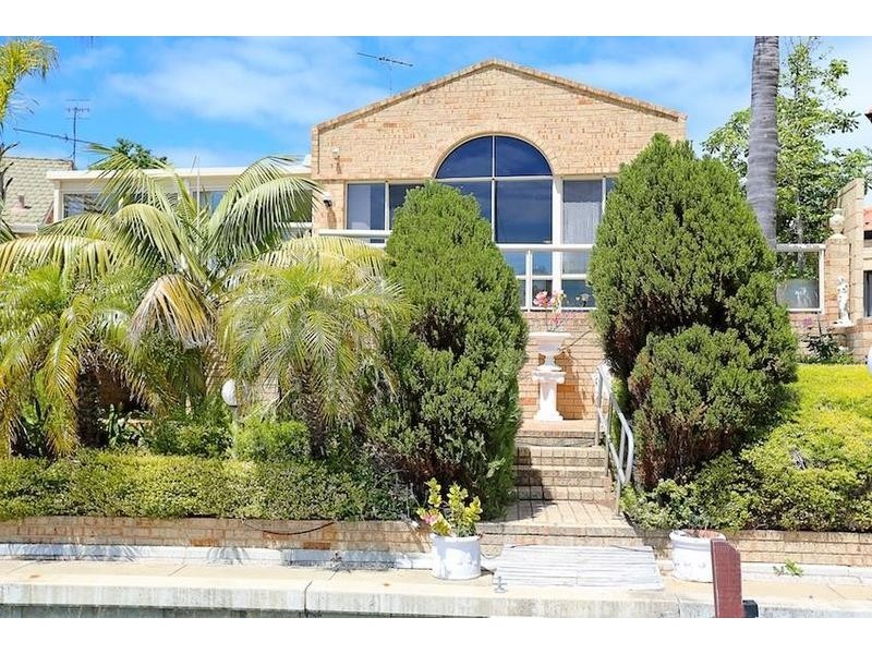 24 Cambria Island Retreat, Halls Head WA 6210