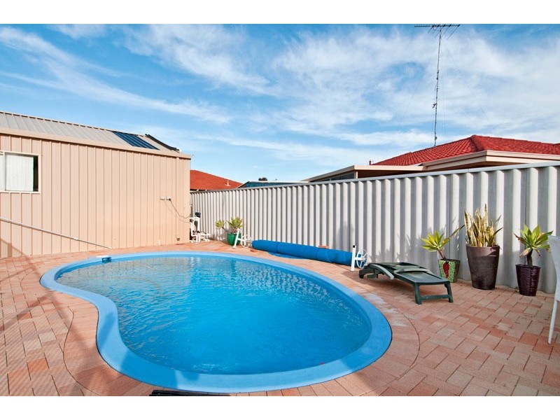 51 Coodanup Drive, Dudley Park WA 6210