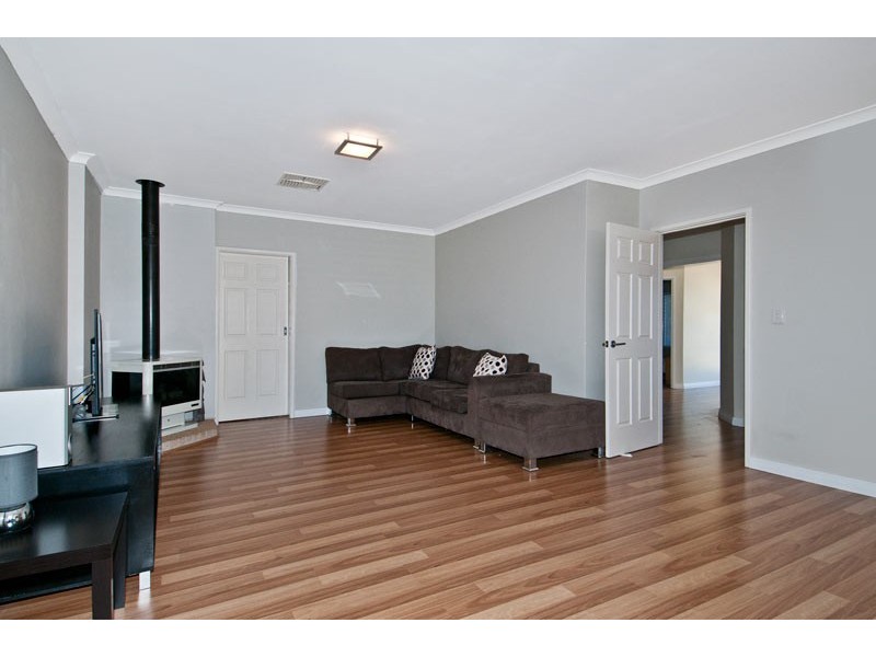 31 Everlasting Retreat, Halls Head WA 6210