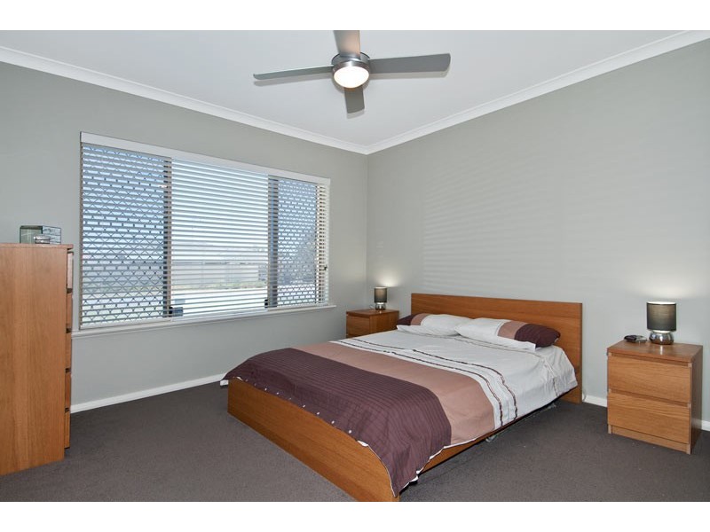 31 Everlasting Retreat, Halls Head WA 6210