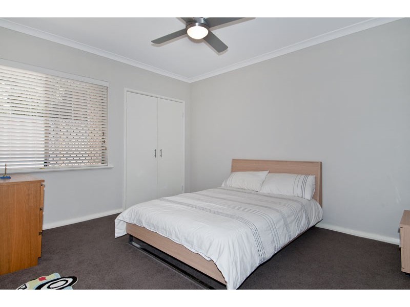 31 Everlasting Retreat, Halls Head WA 6210