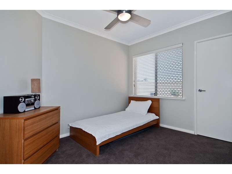 31 Everlasting Retreat, Halls Head WA 6210