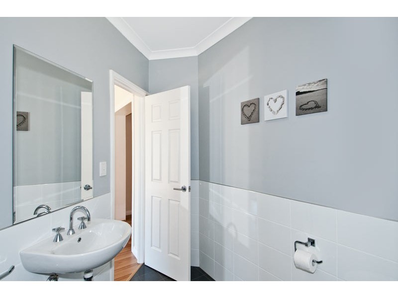 31 Everlasting Retreat, Halls Head WA 6210